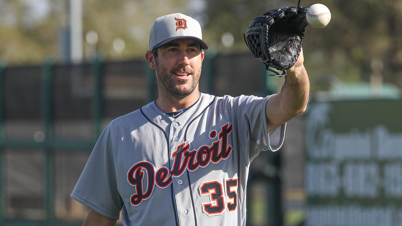 Tigers' Verlander throws live batting practice